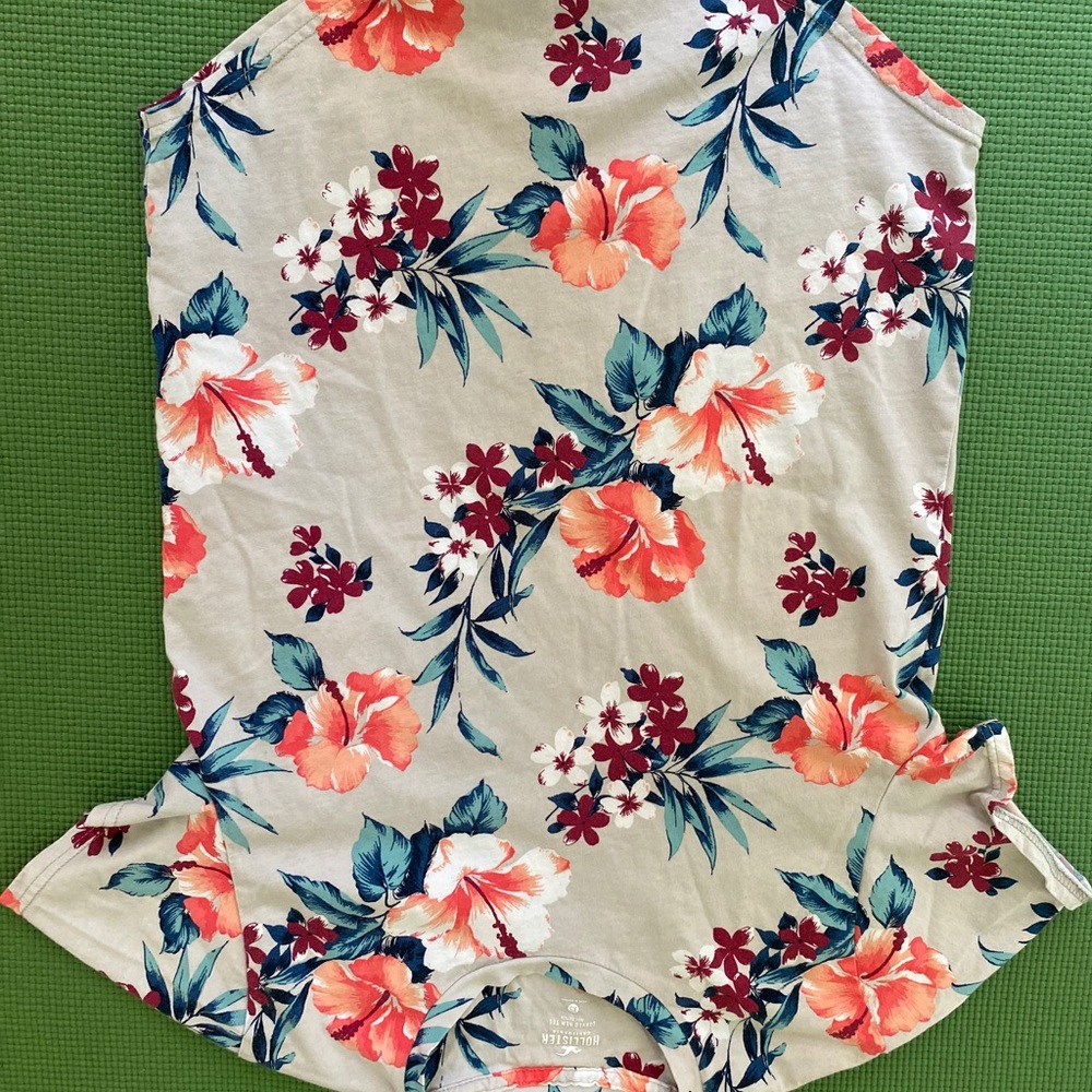 Grey Flowered shirt
